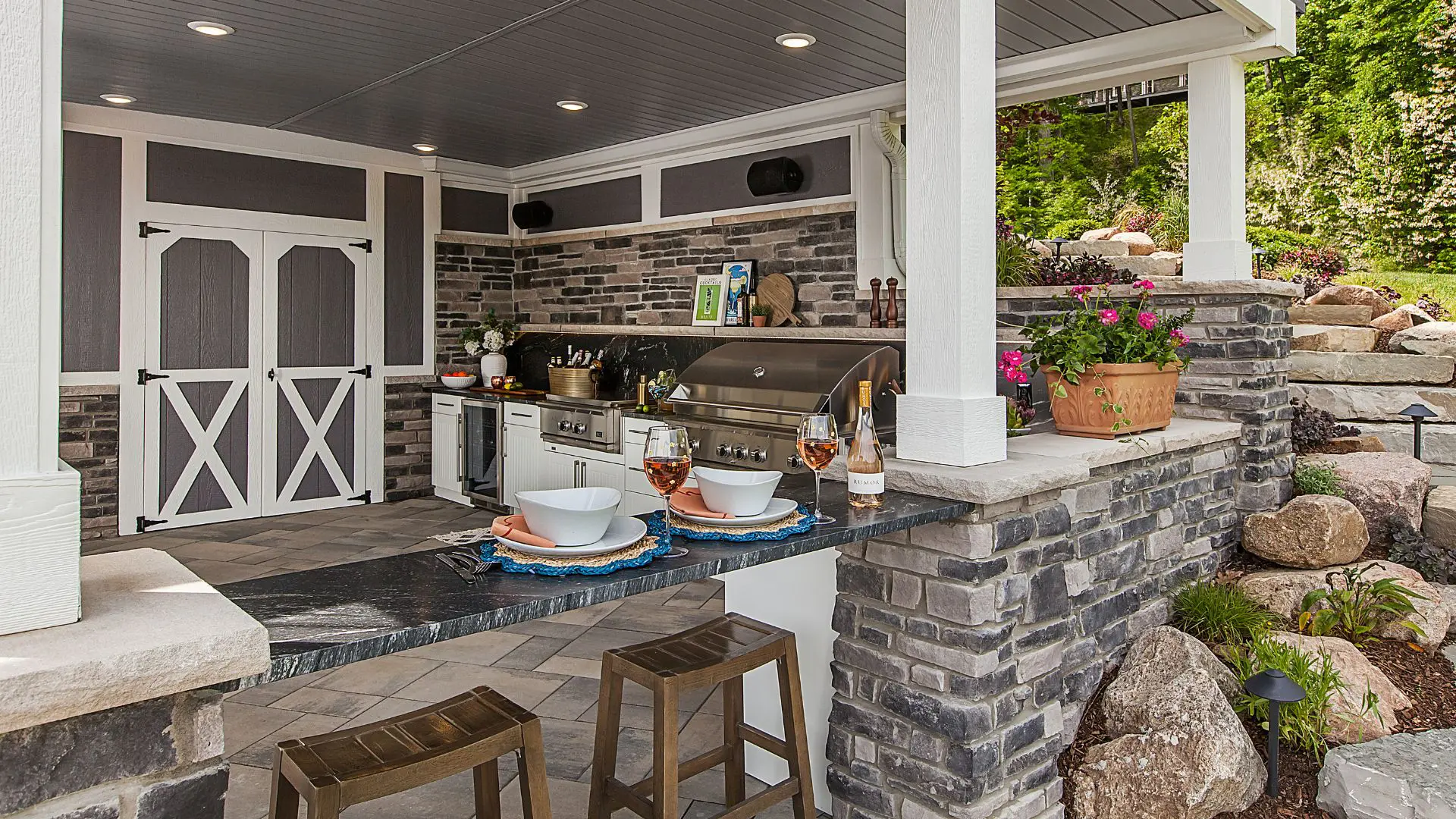 Outdoor Living Builder - MJ Whelan Construction