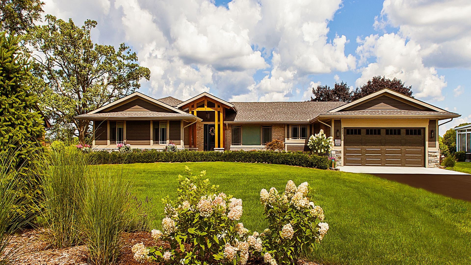 Craftsman Lake Retreat Cover – MJ Whelan Construction