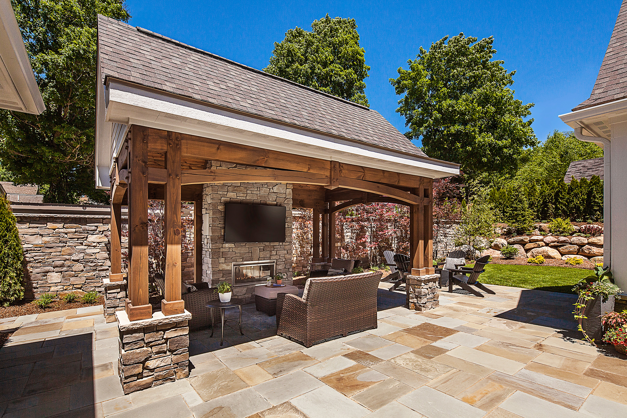 MJ Whelan – Captivating Corner Home-03