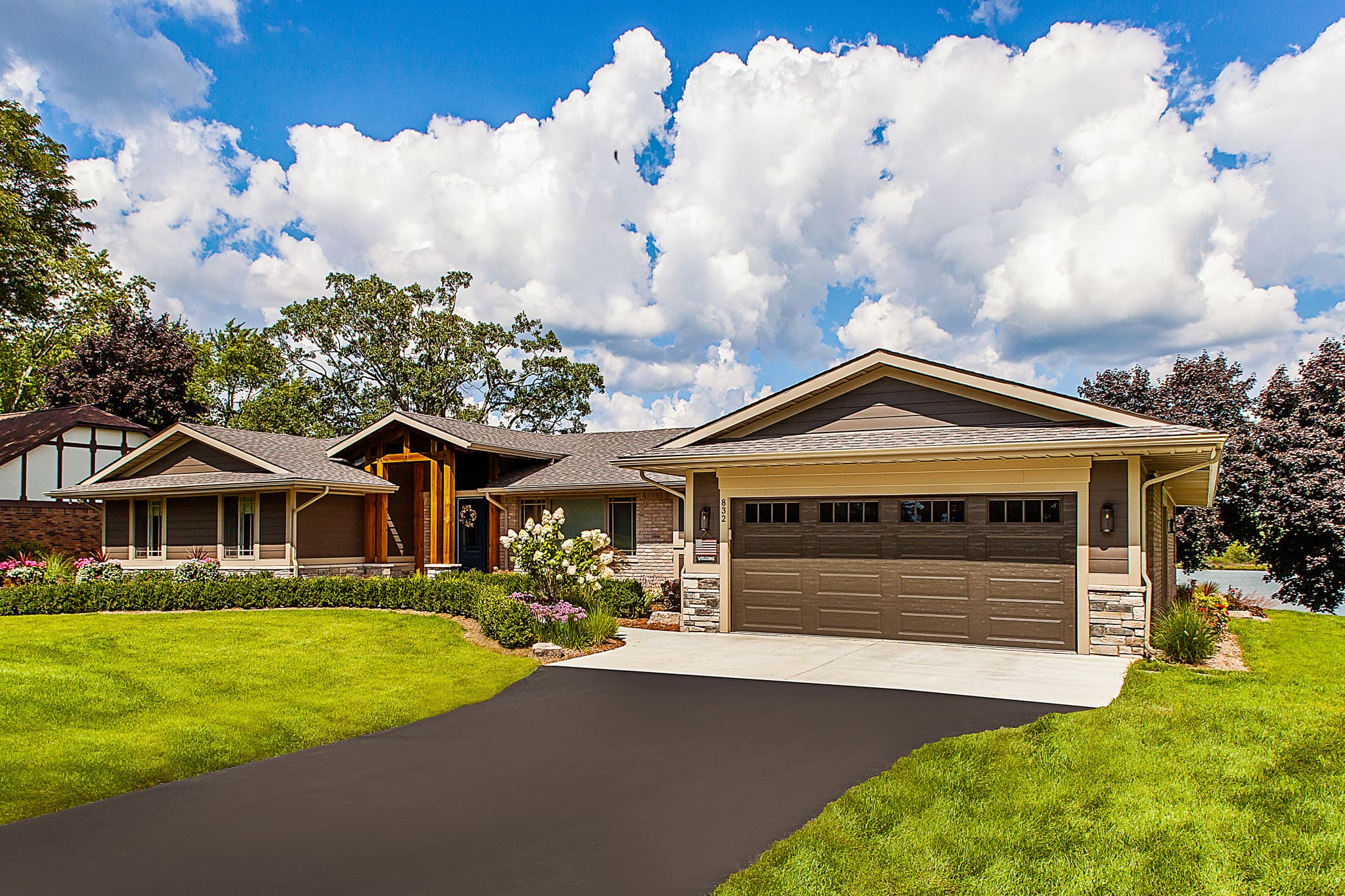 MJ Whelan – Craftsman Lake Retreat Gallery-07