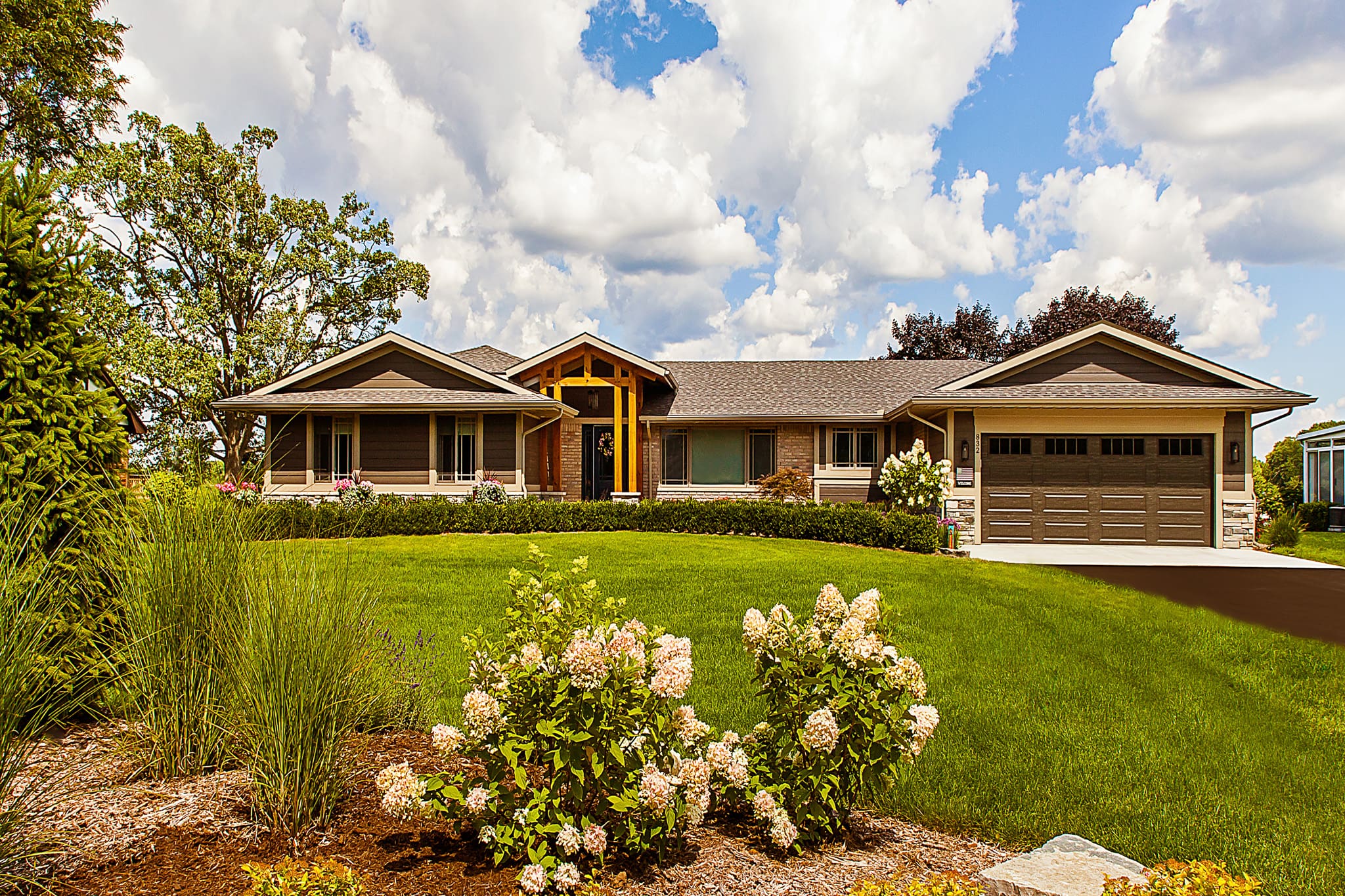 MJ Whelan – Craftsman Lake Retreat Gallery-08