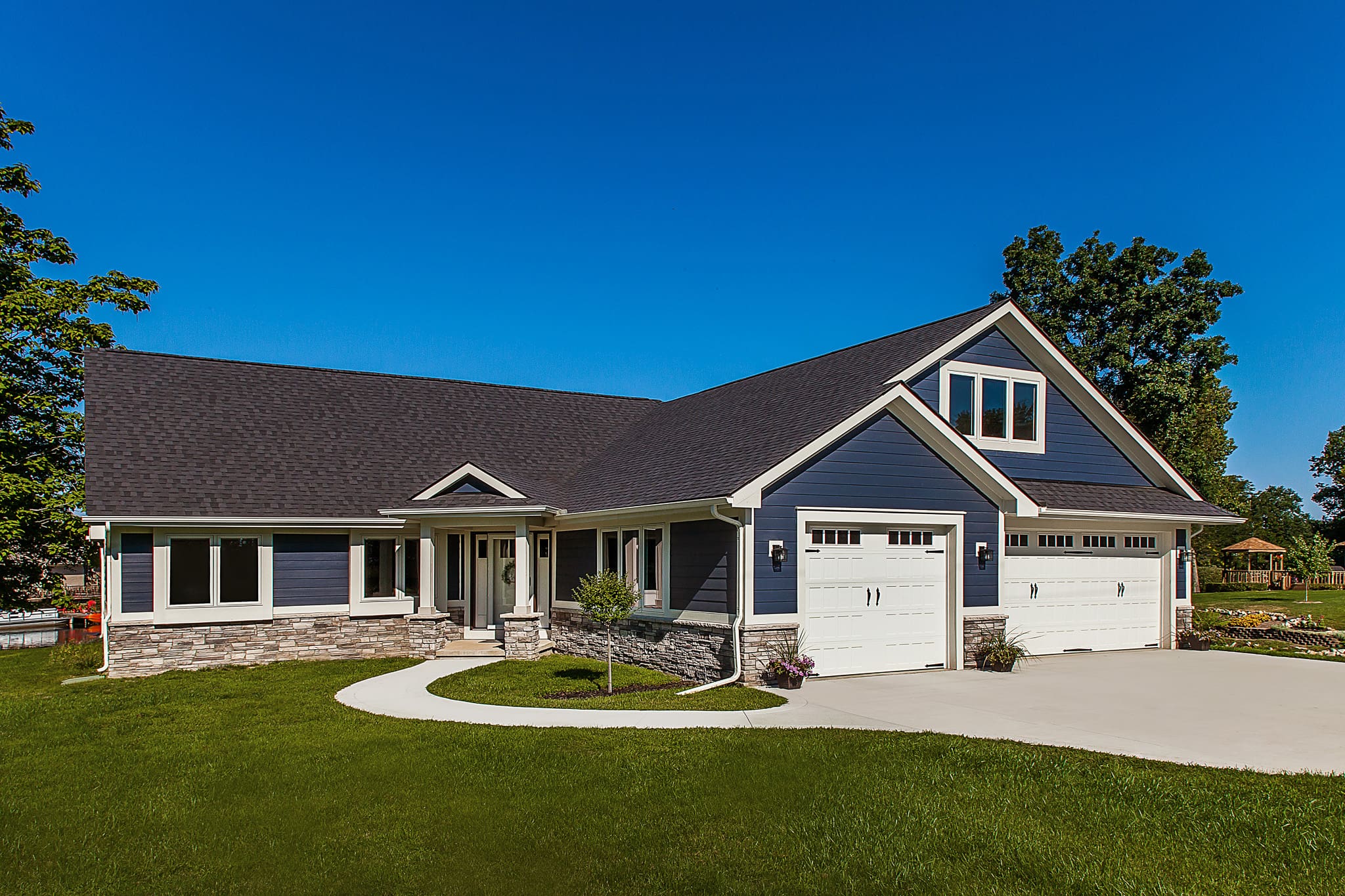 MJ Whelan – Lakefront Exterior Gallery-1